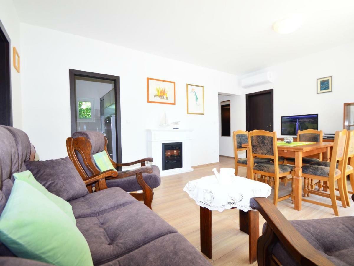 Apartment Amiela By Interhome Traù Esterno foto